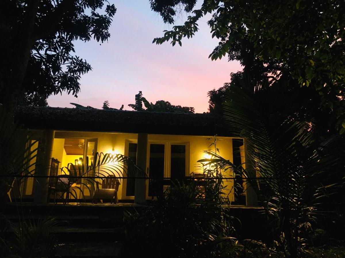 Villa Whispering House à Tangalle Extérieur photo