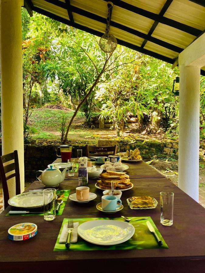 Villa Whispering House à Tangalle Extérieur photo