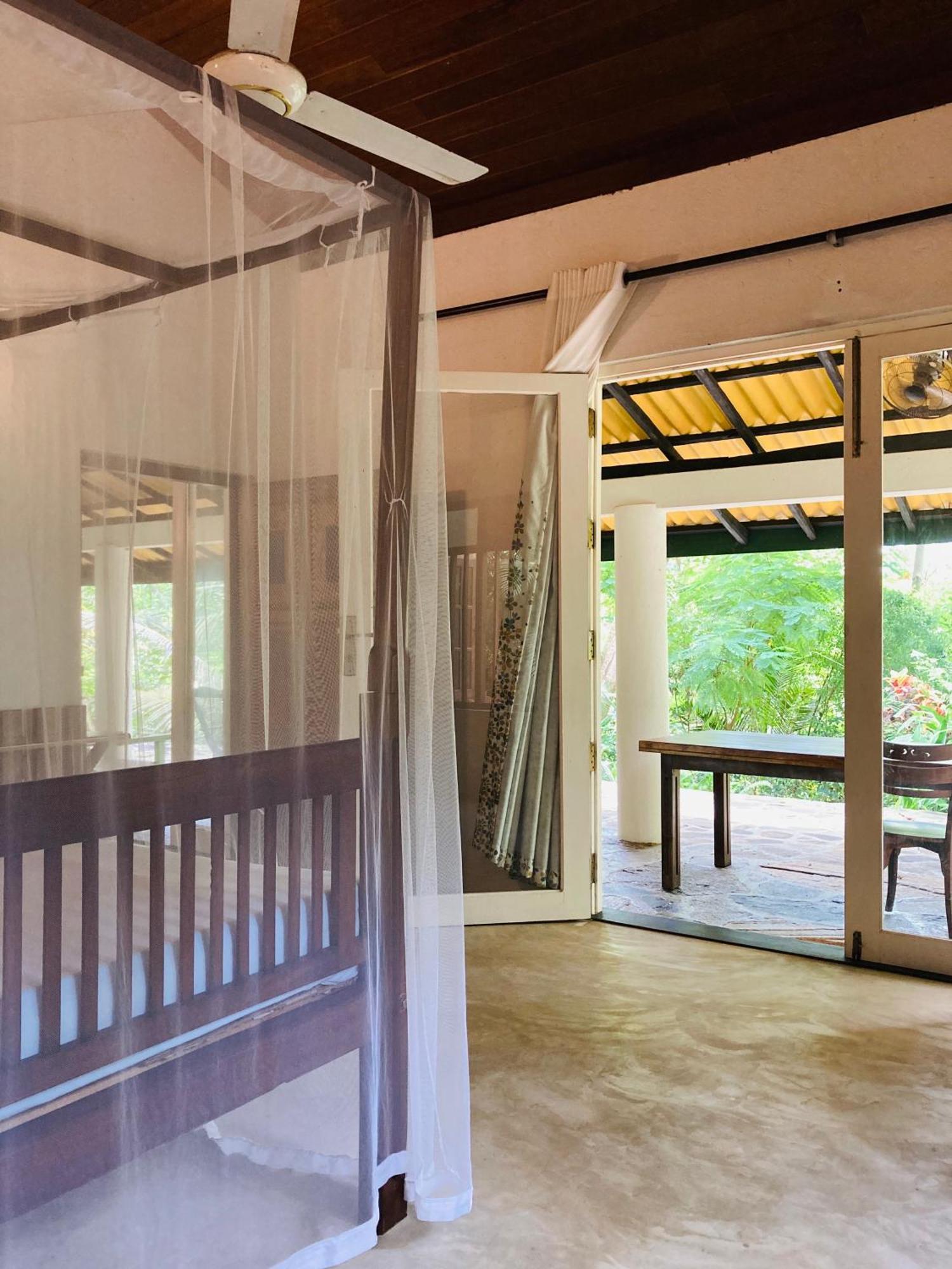 Villa Whispering House à Tangalle Extérieur photo